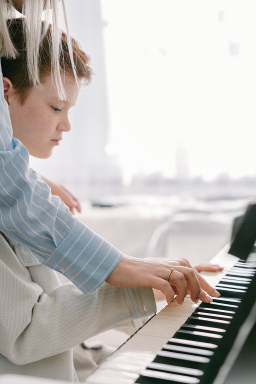 Piano Learning Guide for Adult Beginners